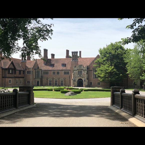 Meet your Posher, Christine - Picture 1 of 1